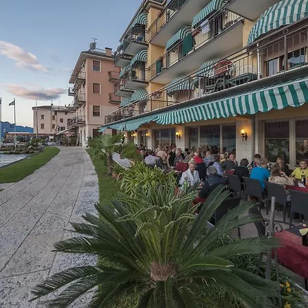 Hotell Nettuno Brenzone sul Garda