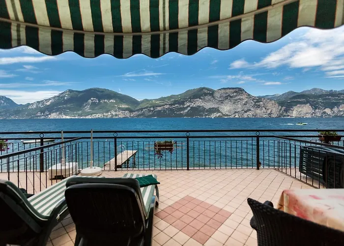 Hotell Nettuno Brenzone sul Garda