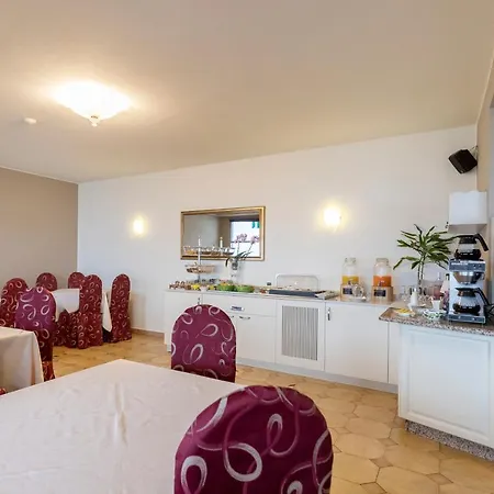 Nettuno Hotel 2*