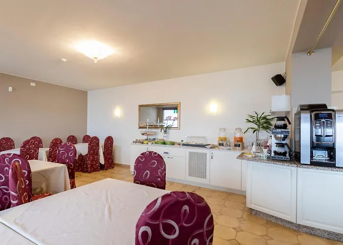 Nettuno Hotel 2*